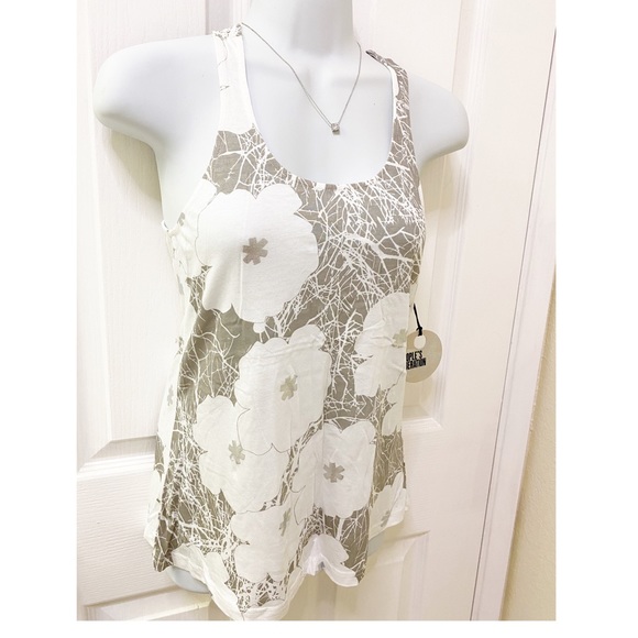 Tank top - Picture 3 of 6